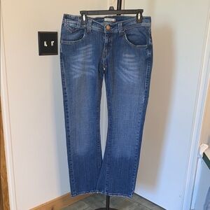 Juniors Levi’s jeans